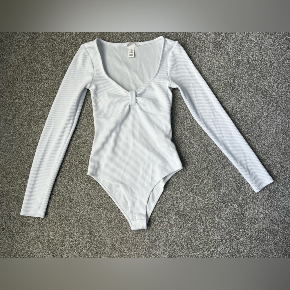 H&M light blue bodysuit